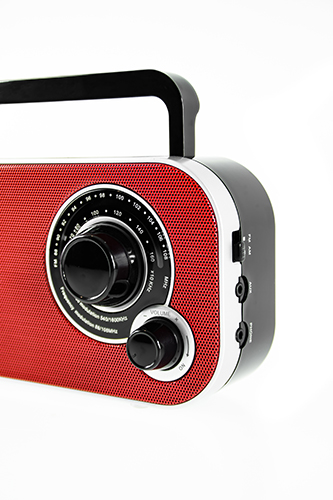 CAMRY SMALL PORTABLE RADIO RED