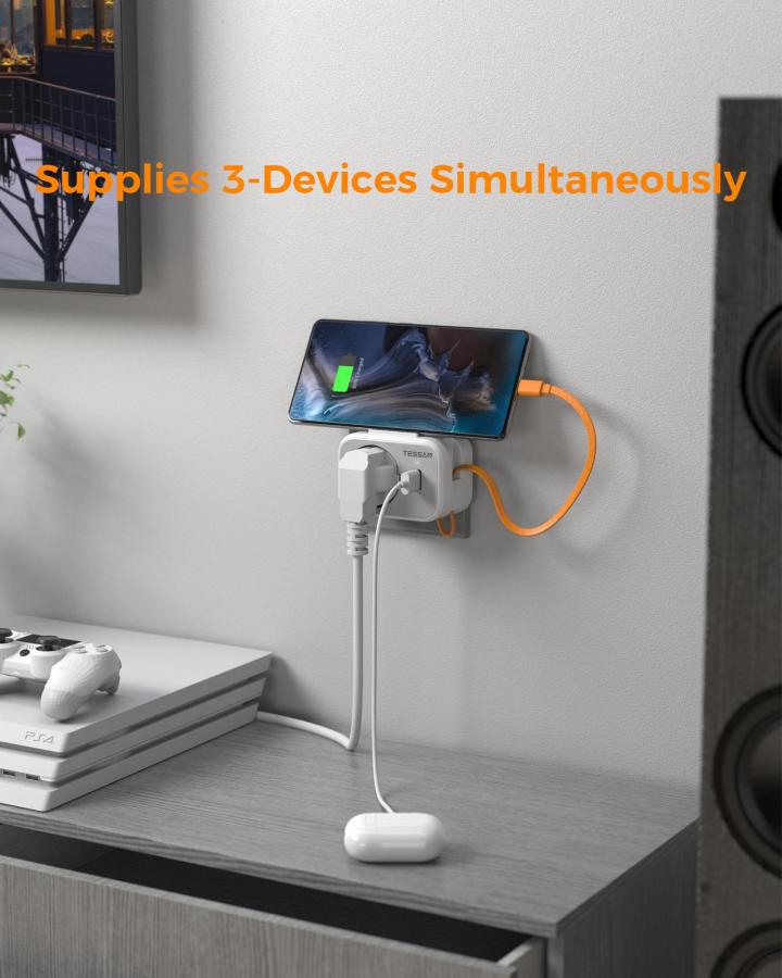 TESSAN 3 IN 1 WALL SOCKET 1xSCHUKO, 1xUSB, 1xTYPE-C CABLE 15CM