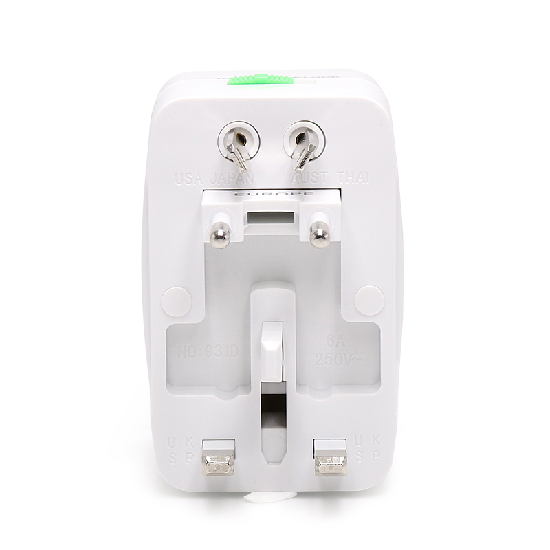 LAMTECH UNIVERSAL TRAVEL ADAPTER WITH 2 USB PORT 4 DIFFERENT PLUGS