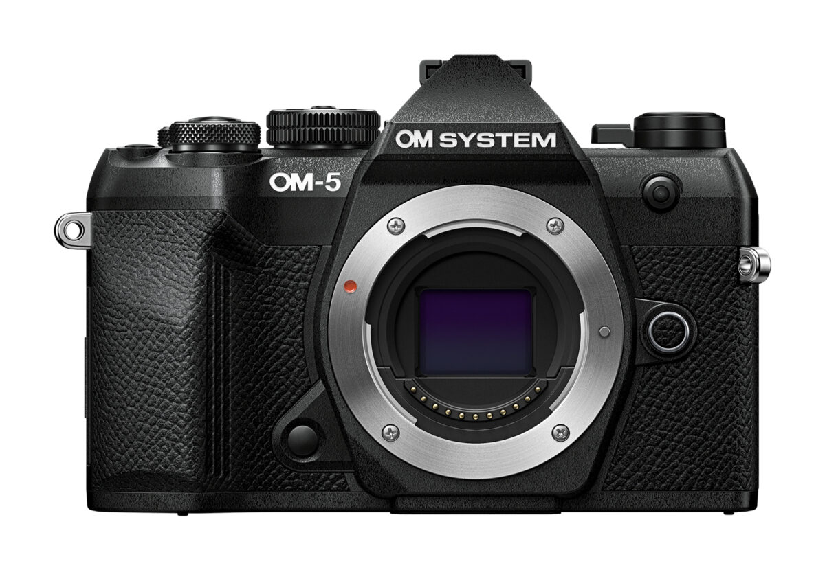 OM-5 II body black, BLS-50 Battery, Eyecup, USB Connection Cable, Shoulder Strap, Manual, Warranty