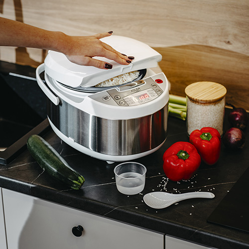 ADLER 6-IN-1 MULTI-COOKER 3.25L 700W WHITE/SILVER
